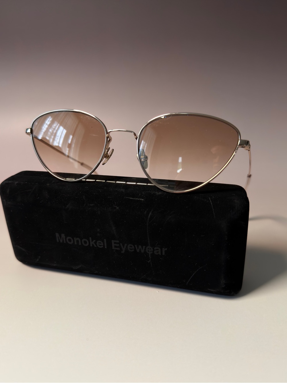 Monokel Eyewear Aviator Sunglasses – Gold Frame